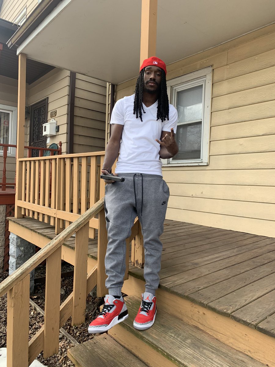 lillaw103's tweet photo. Keep sum on me for the get back ✔️ #GGMB2 https://t.co/GWUR7gqVlb