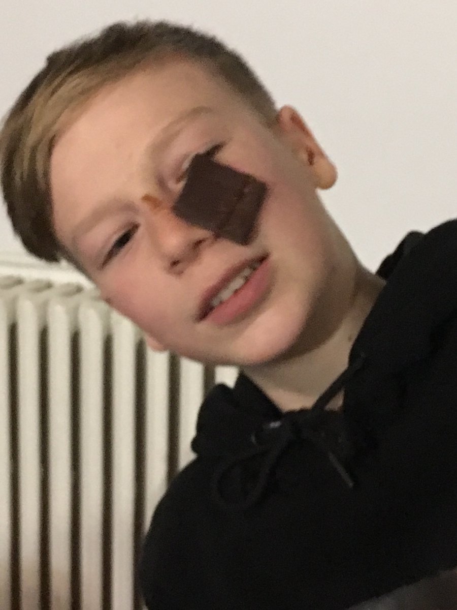 PPencelli's tweet photo. Everyone loves the chocolate game. #funnyfaces #messyfaces https://t.co/axPSnPcq0p