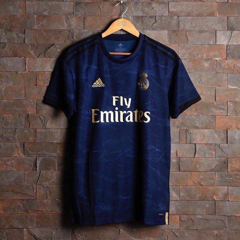 Hattrick_AE's tweet photo. بعد قليل ف #الدوري_الاسباني 
ريال مدريد vs برشلونه

متوفره على متجرناً 
تيشيرتات #البارسا #مدريد https://t.co/HZMbnGOFUV