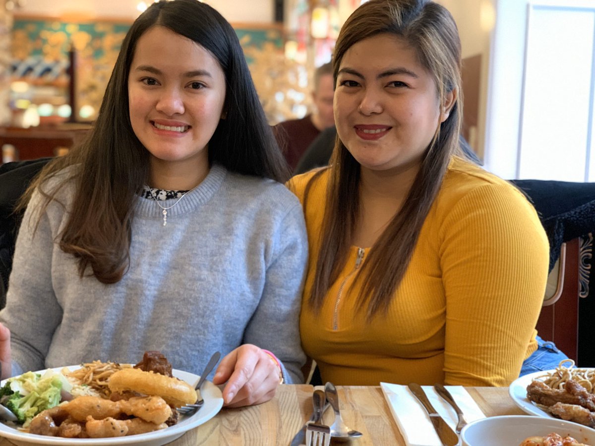 AngelicaLucido's tweet photo. Yung ang liit ng mukha ng friend mo tas ikaw biLog na biLog. Hays! π· #Kainpamore #DietLater https://t.co/UJXFvZ5qcE