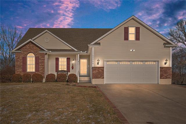 dbrowning92's tweet photo. Check out my #listing in #Independence #MO  #realestate #realtor https://t.co/uxiLlfK1bT https://t.co/LRwiecKXXe