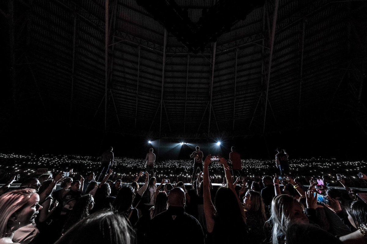 nickcarter's tweet photo. Even though I was under the weather, I still had a great time with you Costa Rica. Thanks for singing along with us! Promise we’ll be back soon. #dnaworldtour #bsbcra https://t.co/Y3nHVmvUah
