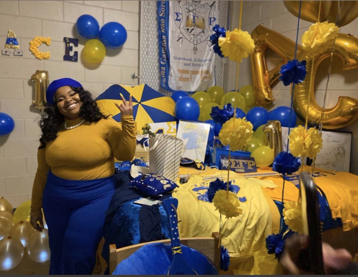 miss mary poppin 💛 tweet media