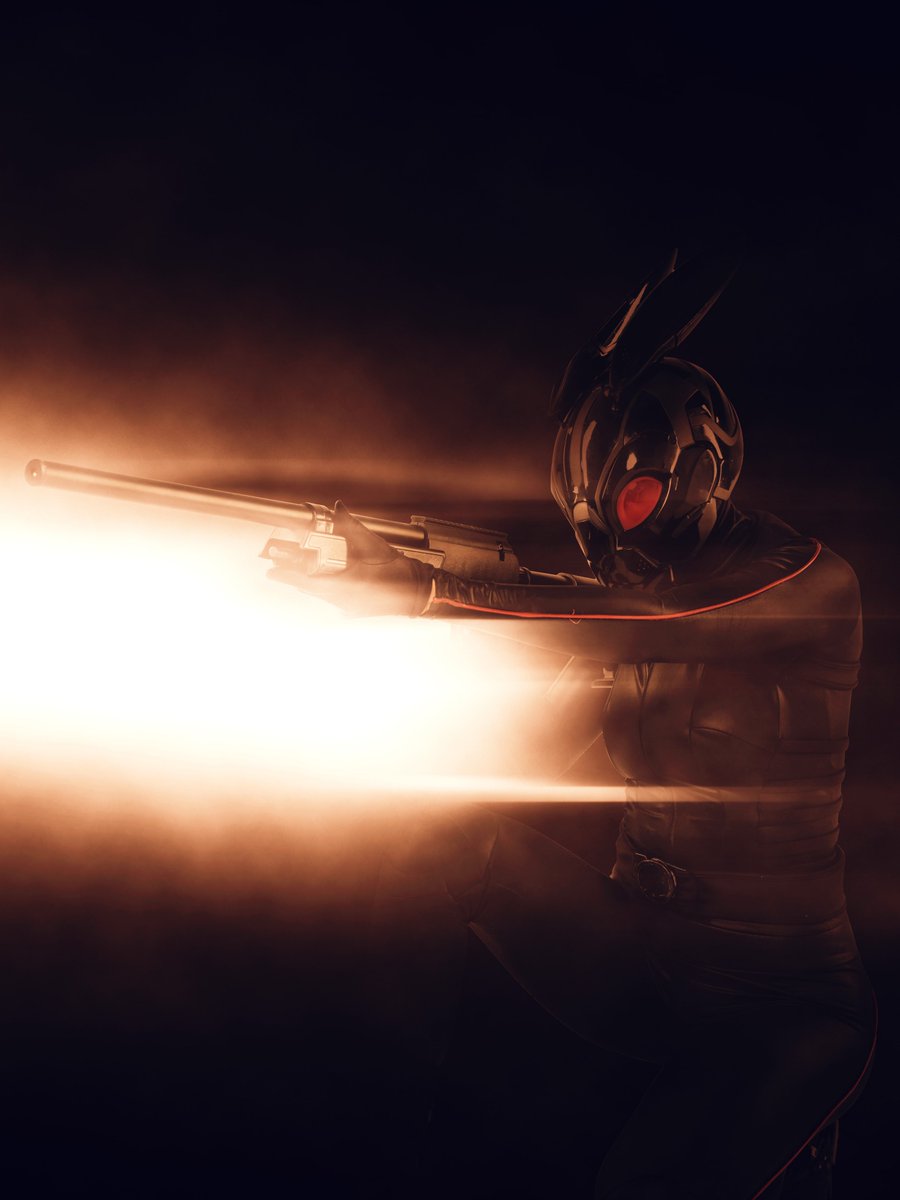 whoisthebunnyxo's tweet photo. Certain powers have decided to squeeze us tighter and tighter, their aim is to control us all. I've decided to take matters into my own hands. Are you with me? #c2e2 #chicagocomiccon #c2e2020 #whoisthebunny #scifi #outrun #retrofuture https://t.co/I9T9Lfzt2m