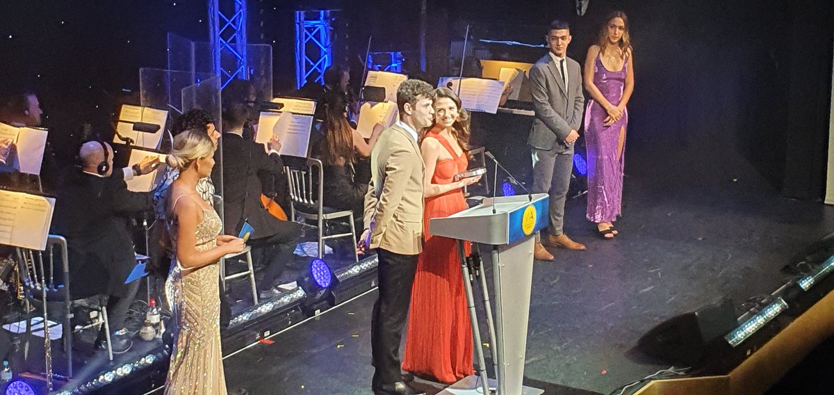 WhatsOnStage's tweet image. Mary and Bert themselves are here to collect! #practicallyperfect #WOSAwards