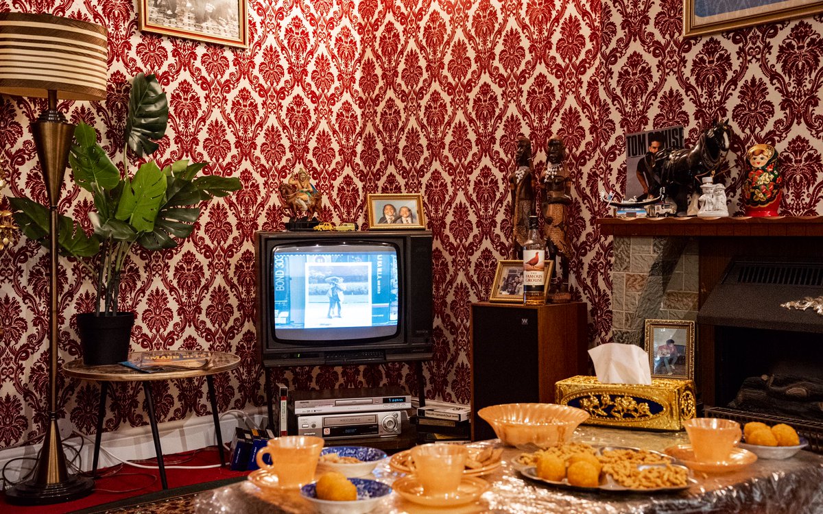 DawinderBansal's tweet photo. Fab &amp; funny audience memories #vhs inside my installation #jambocinema &amp; #videoshops “We had a copy of The Sound of Music with no sound as somehow it was recorded on mute!” 🤣 Exhibition open now until 15/3/20 @newartexchange @BFI https://t.co/piK75IEeOX