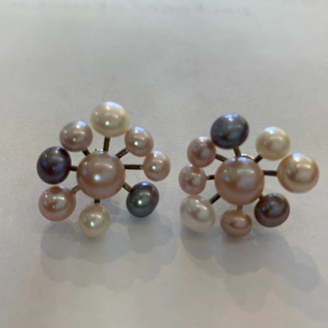 #SpecialSunday
#pearlsearrings 
#hjewellerydesign 
#roncy
#thebluehouse 
#buylocal 
#costumeorders
#repairs ift.tt/2VyGTS8