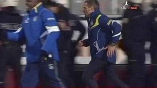 Mirro14576850's tweet image. Biz şampiyon olacağız diğerleri sıralamayı belirlesin diyen ve orospulara göre idman saatini ayarlayan Ersun yanal #KAÇT I