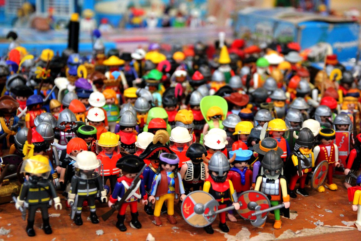 La deuxième édition de l'exposition/vente Playmobil à #Wasquehal, organisée en partenariat avec l'association PLAY no MOrd, vient de se clôturer. Le succès était au rendez-vous ! Pendant deux jours, les milliers de #Playmobil présentés ont émerveillé les enfants et les adultes.