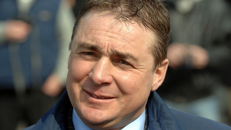 RacingPost's tweet photo. Newmarket is welcoming a new Guest to the training ranks  https://t.co/gHXUoQ3dOx https://t.co/gS6NNXqCQ2