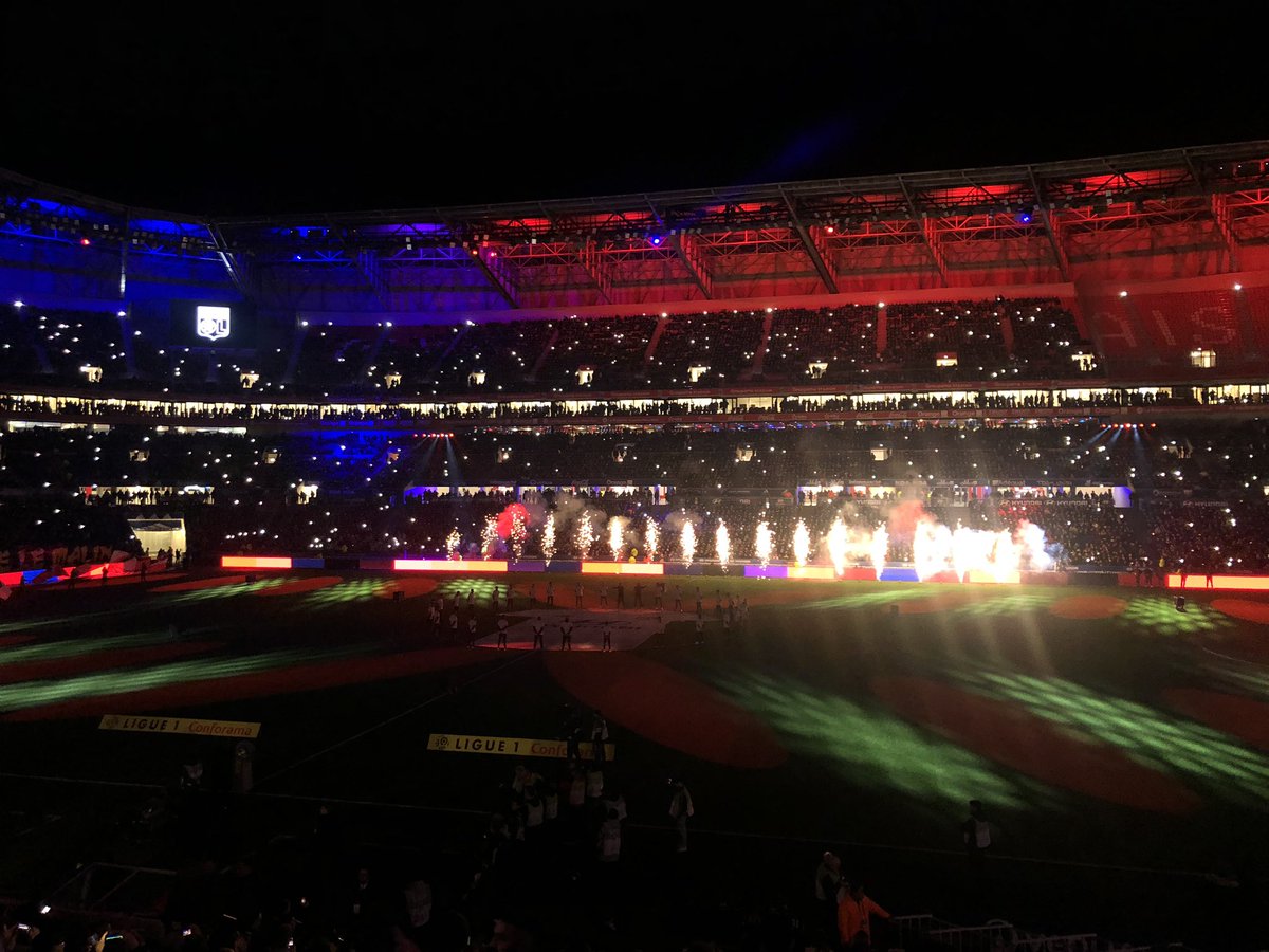 MaxOL69's tweet photo. Magnifique @GroupamaStadium #OLASSE https://t.co/KsOJfb6iau