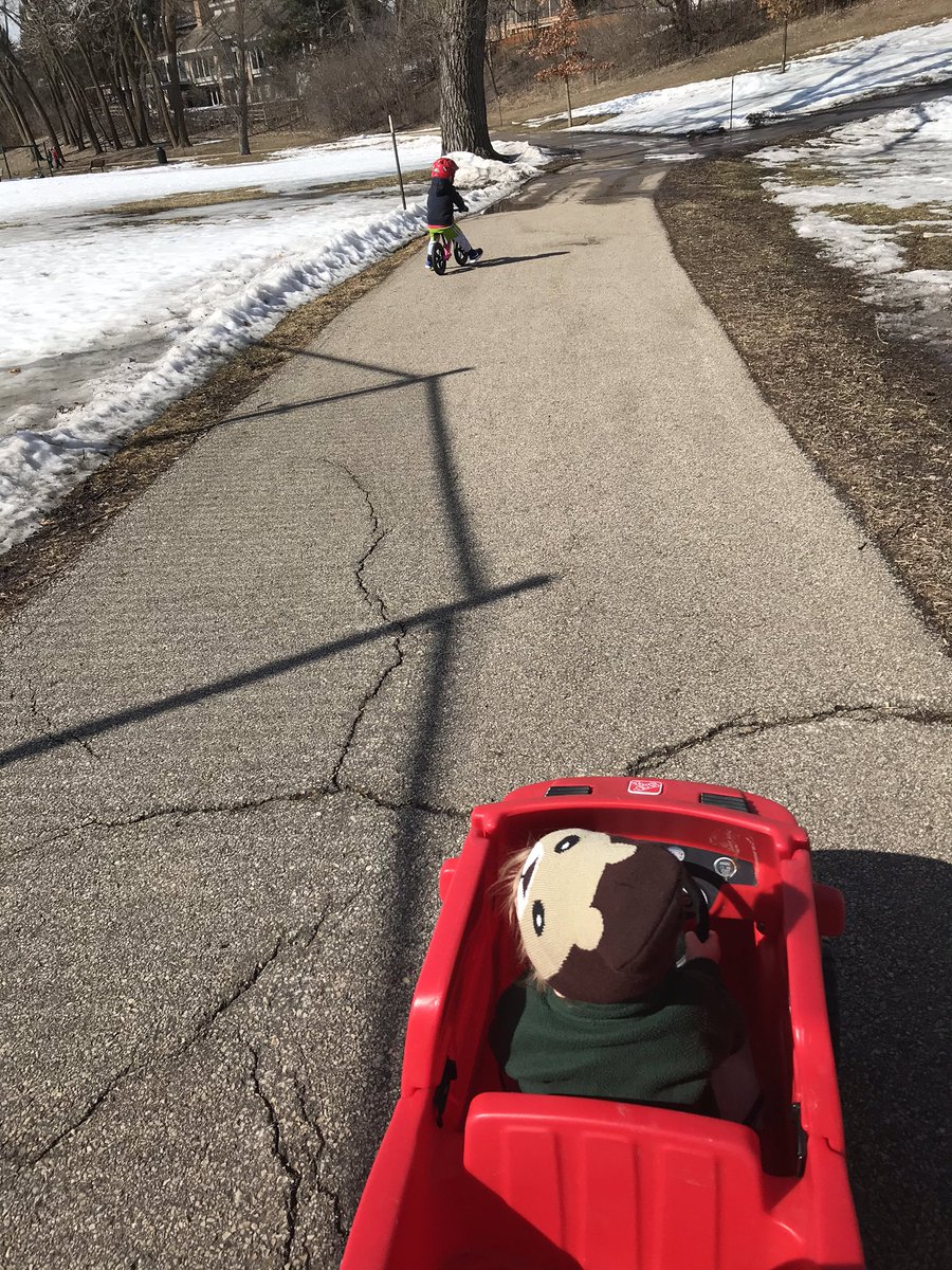 LeahBenoFox9's tweet image. Awesome day for breaking out the convertible and the bike! #springfever #mid40s #mnheatwave