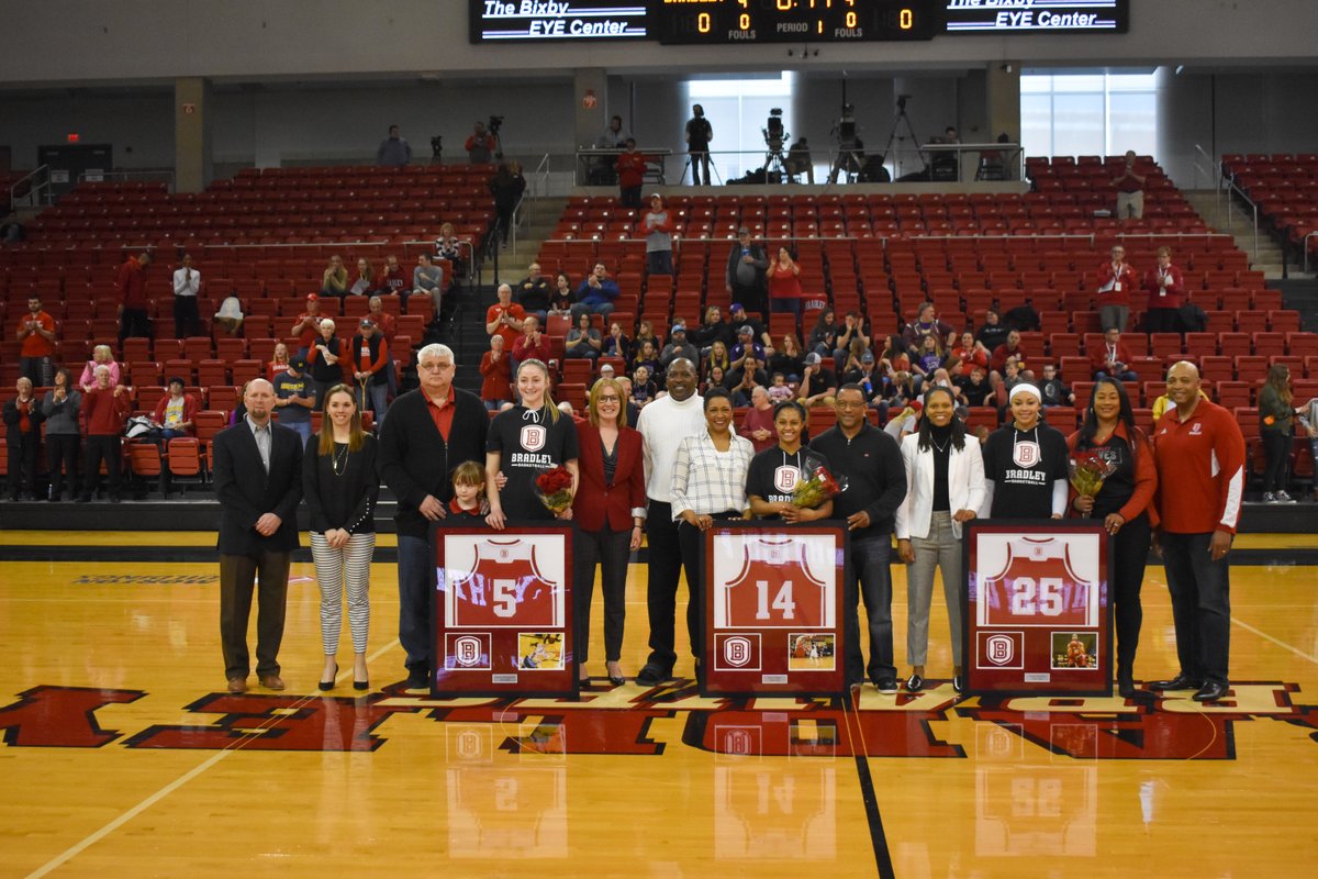 BradleyWBB's tweet photo. Chelsea, Ryan and Amber, thank you for your contribution to our program. Let's #GoGetMore again at home today! #Squad45 https://t.co/1jjknfLIMt