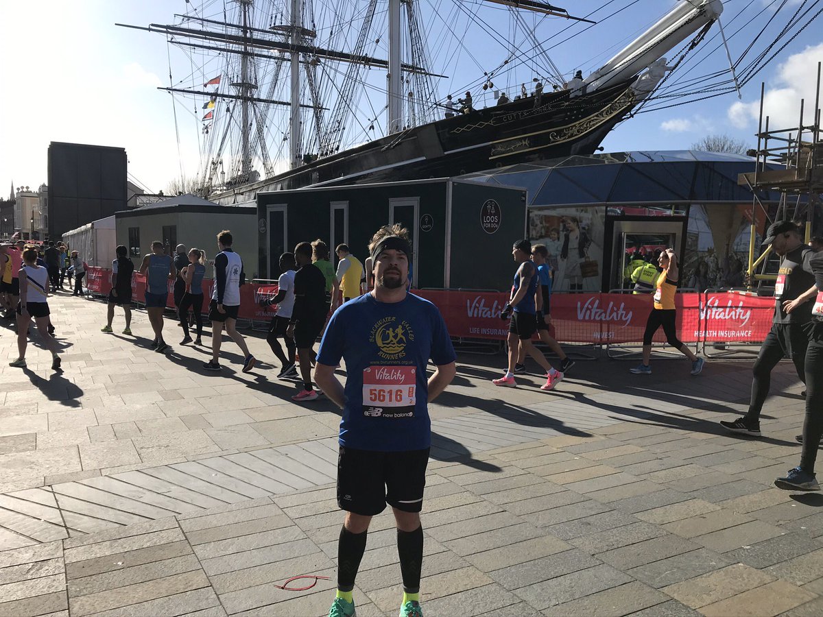 marlandface's tweet image. @OfficialBigHalf done ✅ loved it. Beat last years time by 1 min 30. Then got a free cider and pie from @NewBalanceUK Runaway Pub. Powered myself with  @MaurtenOfficial stuff amazing #MovedByLondon #runnb