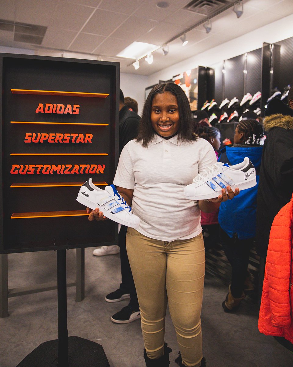 GarrixonStudio's tweet photo. For the kids! We enjoyed helping these kids tap into their creativity and design their very own 1of1 shoes at the @footlocker @adidas @nbaallstar activation. #GarrixonStudio #GarrixonCreates https://t.co/8KLvRGoII6
