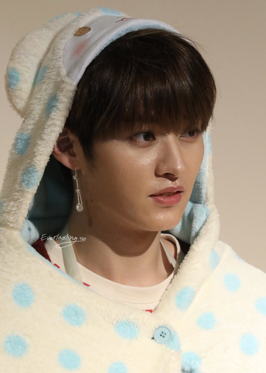''My baby'' {💙} 
                                  #MINHO 
                             #Straykids