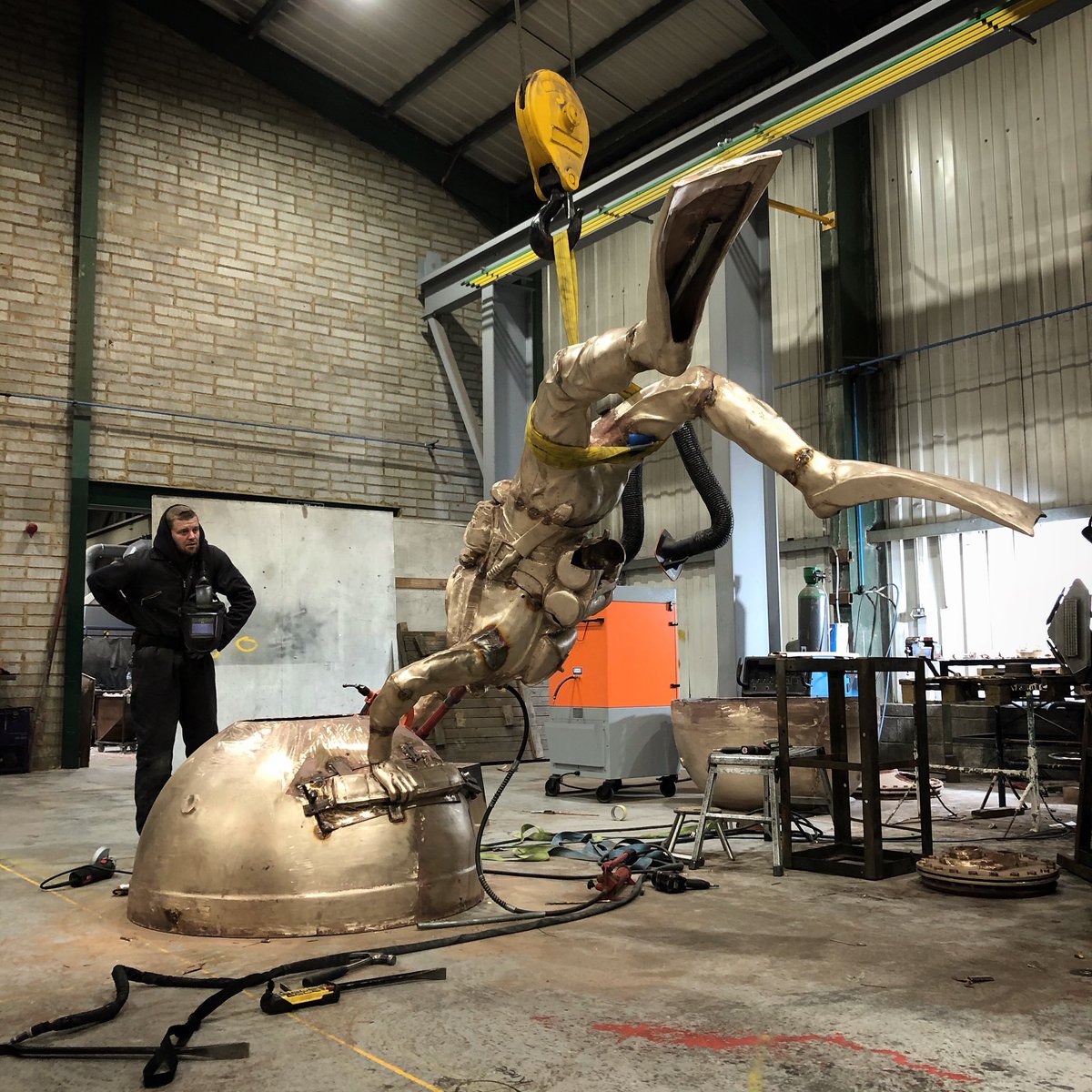 markxrichards's tweet photo. Raw bronze assembly of the Vernon monument underway at #morrissingerfoundry #vernonmonument #gunwharfquays https://t.co/7qZMiqhZzG
