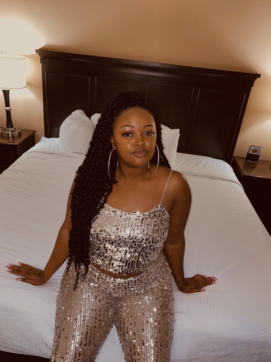 Queenxjada_'s tweet photo. February treated me well if I do say so myself 💋🦋 #CIAA2020 https://t.co/NXDjsajRe0