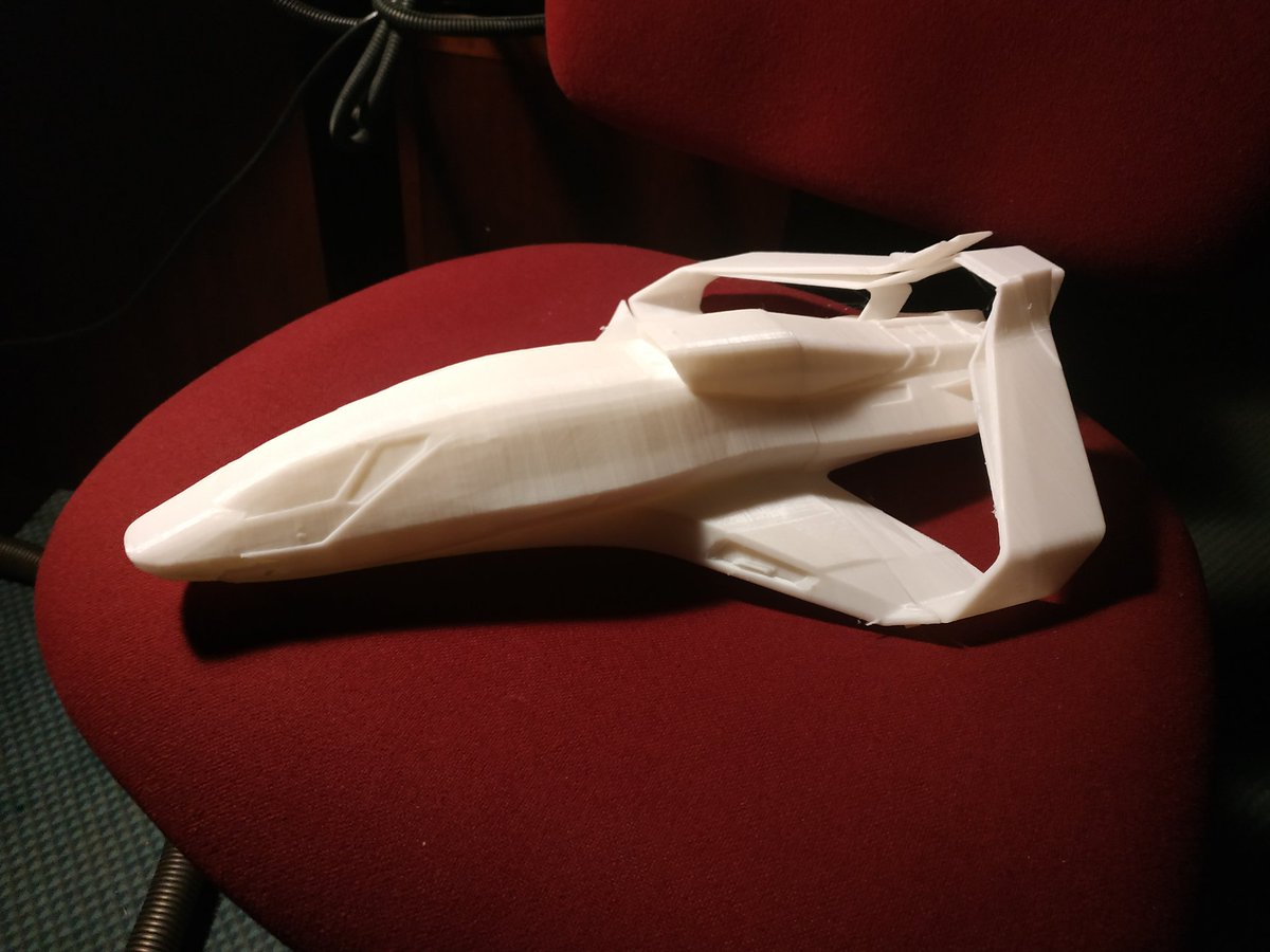 GBacouel's tweet photo. A new print in my verse today ! A 300 i from Origin ! 46 cm and a lock with lots or sucess ! Now it s Time for painting it ! Cant wait to see the result !  #StarCitizen #chrisrobert #origin300i #starcitizenfrance @starcitizenfra @RobertsSpaceInd @KrapoPlay https://t.co/xZ5kePjX8Q