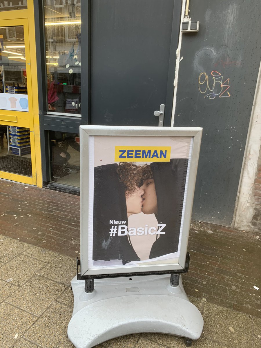 Ancilla *flag here* tweet media