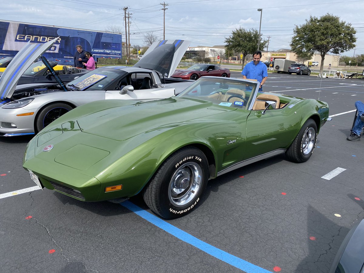 LyleGrimes's tweet photo. It’s a beautiful day @LeanderHS supporting the Air Force ROTC Chili Fest and Car Show with @Elexis_Grimes https://t.co/rjLVQiwpeM
