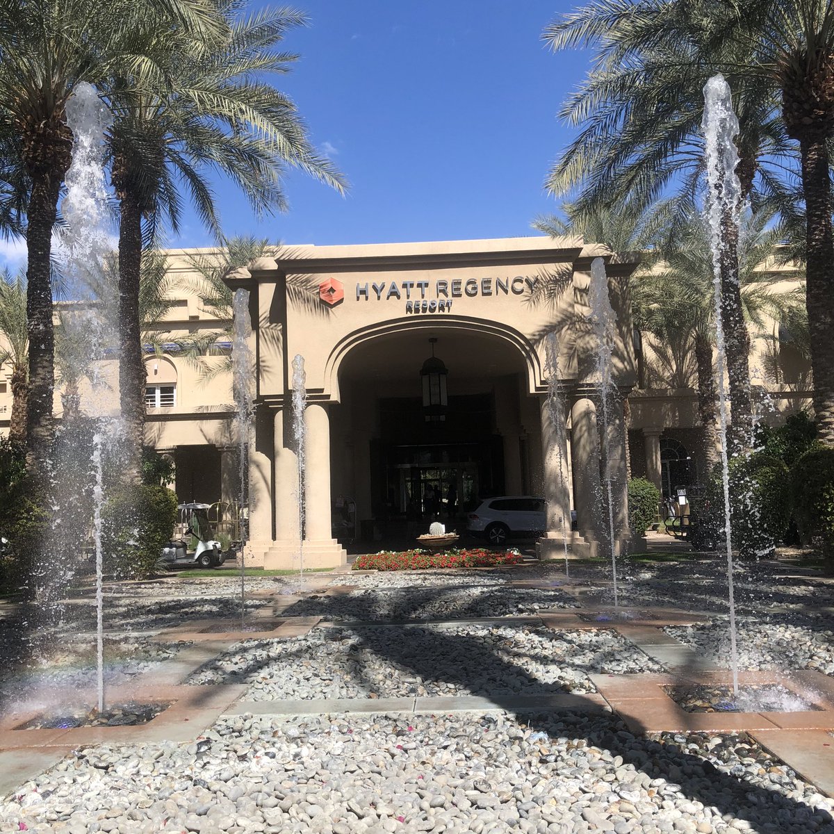 FuseAlliance's tweet photo. #powerbond installed on the main stage ✅ registration desk ✅ perfect weather ✅ beautiful property. #fuse2020 #lightingthefuture is finally here! We can’t wait to see you! https://t.co/cGCvCr5kOl