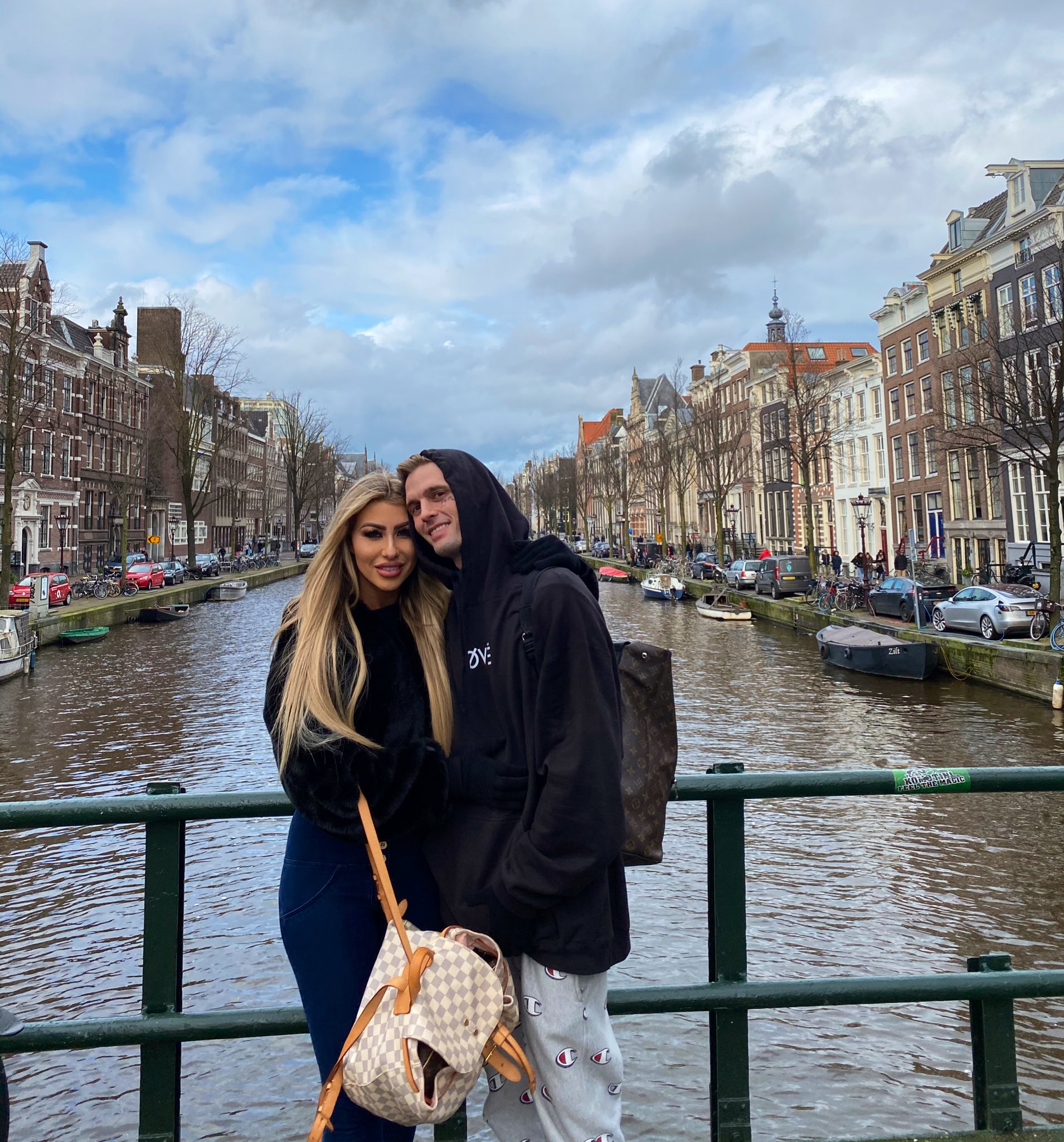 Megalopolis werkwoord huiselijk AARON CARTER on Twitter: "Amsterdam was brisk And beautiful. Headed to  Moscow for the second part of our vacation 😊 super difficult to get the  visas so fast but we got em!!!