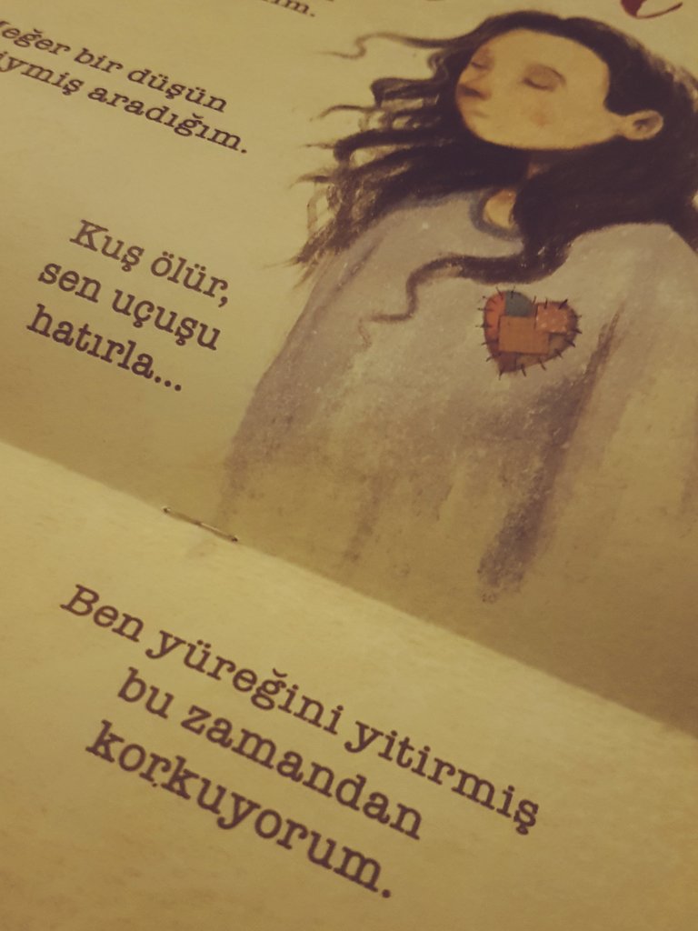 otdergi's tweet photo. Ben yüreğini yitirmiş bu zamandan korkuyorum. #FüruğFerruhzad #OTdergi #Mart💜 #OTposter
✍: @huseyinsonmezay https://t.co/xzRt4ku0qa