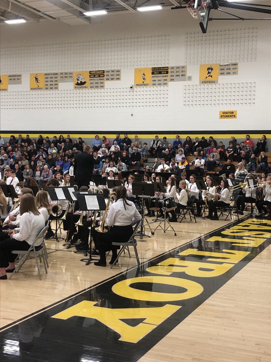 SyensP's tweet photo. ETMS bands performing at the 47th Annual Band-O-Rama.  Great job!
⁦@etmstrojans⁩ ⁦@ETCSD⁩ #ETlearningignitED https://t.co/ZbFQIEnOLn
