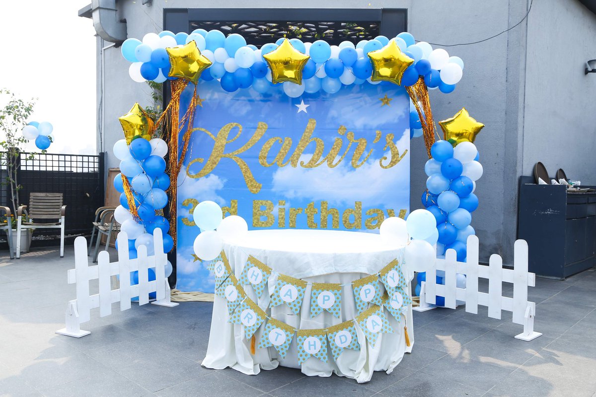 MomComIndia's tweet photo. Here is Kabir's 3rd Birthday decorations...it was a day event and we kept everything light, simple and casual. The decorations were done by PartyPlannerz...you can contact Sunita for more details @9810349093 🥳🎂🎉 #momcomindia #momcomchannel #momcomfamily #momcomvlogs https://t.co/vwMlJJ8eu6