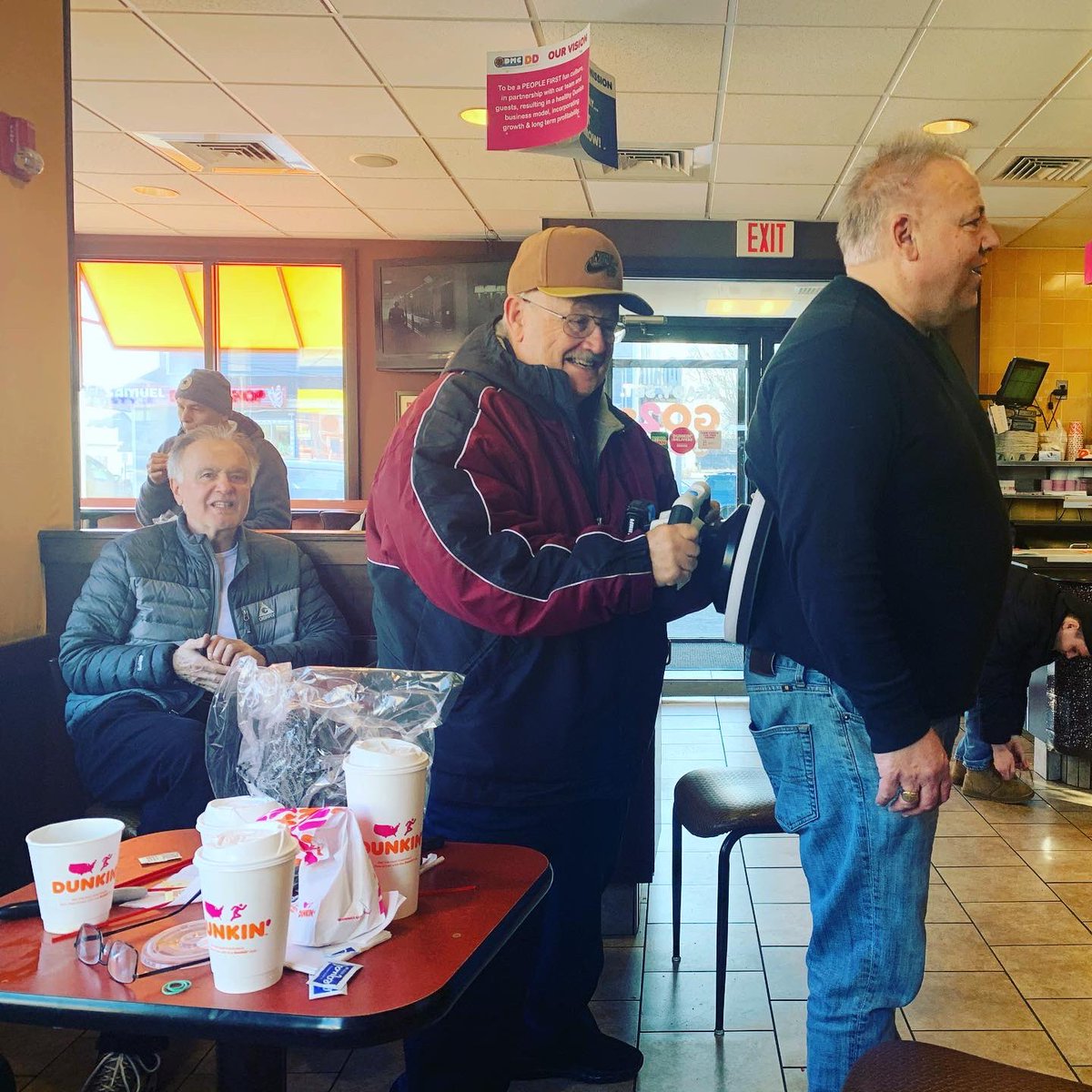 everyday_boston's tweet image. Just another Sunday at Dunks, using the floor buffer for back, shoulder and butt massages. #onlyinmassachusetts @DunkinBoston