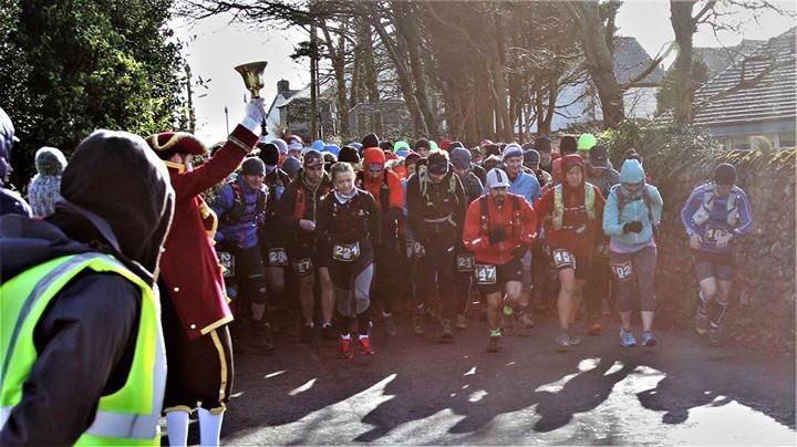 foweytowncrier's tweet photo. Starting the #ClassicJack down St. Just for @BysVykenEvents 

#fowey #towncrier #oyez #stjust #bysvykenevents https://t.co/3kITOHtoqp