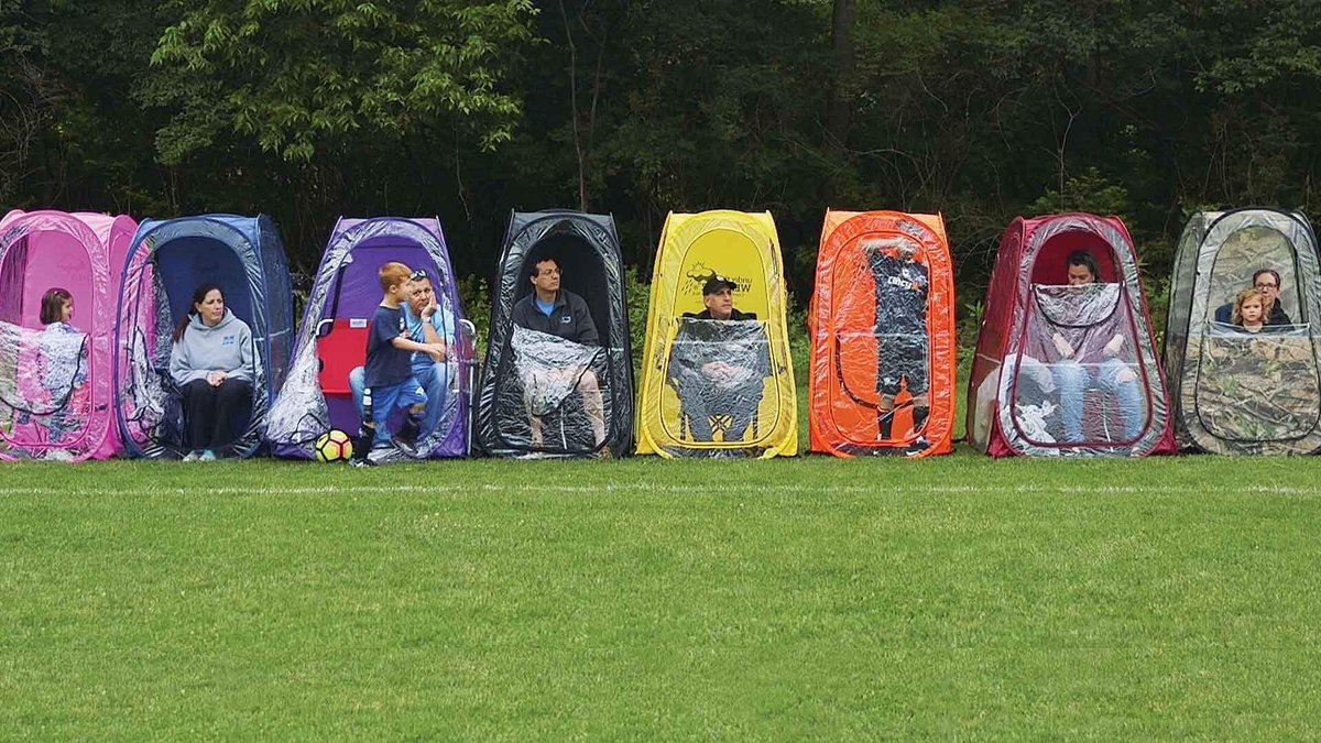 CarryduffColts's tweet photo. How many of you could have done with 1 of these over the weekend ! 🥶🌧🥶🌧 #FootballLife #SpectatorLife https://t.co/s8IpnaN71y