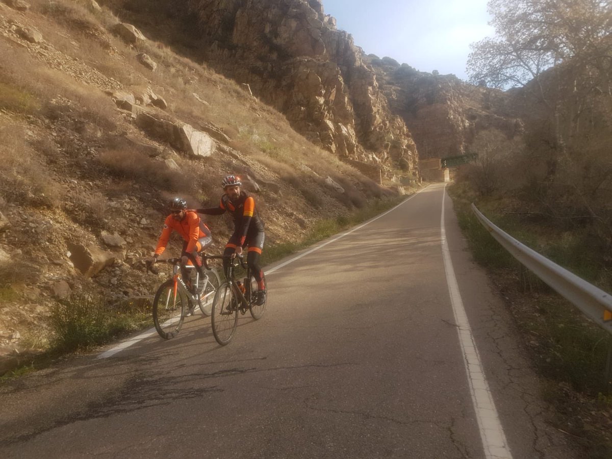 ccburjazud's tweet photo. Salida especial Vuelta Sabiñán-Viver de la Sierra-Hoces Del Río Jalón-Calatayud-Miedes-Codos-El Frasno-Sabiñán https://t.co/vuAUl8vFjk