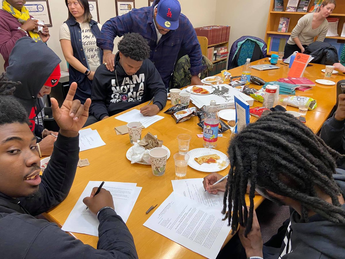 st3f2527's tweet photo. Can you all shoutout these #Duval young men? They’re here at #Harvard Education Review signing contracts as PUBLISHED AUTHORS🏆🙏
@evacmovement #mycitymycity https://t.co/rNYhsPrVf4