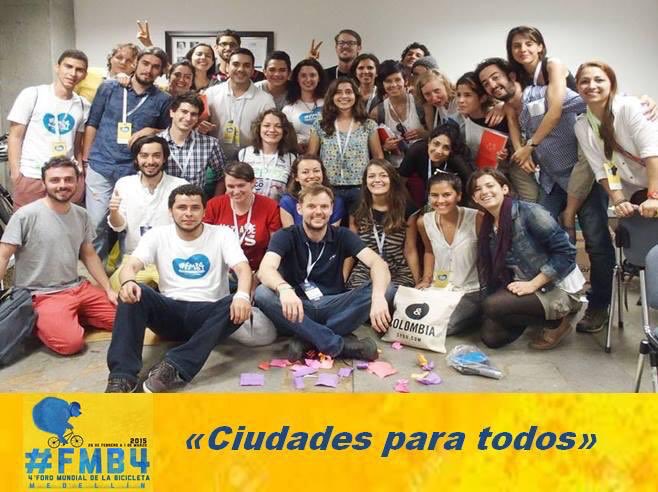 JimenaRivera's tweet photo. Hoy, hace 5 años, terminaba el #Fmb4 en #Medellín! Aún recuerdo el trabajo, la alegria, la emoción y el compromiso de todos los que aportamos algo para sacarlo adelante con éxito. Gracias, chicos! @sarangof @PakikoP y a todos los etiquetados y a los que no alcancé. https://t.co/18q2Pu4yIf