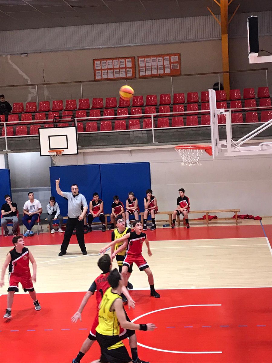 BasketAlmeda's tweet photo. Victòria important del #PIMsamc davant el @NBOlesa per 61-67 #BàsquetAutèntic #AdnAlmeda https://t.co/DUFvmRYq4G
