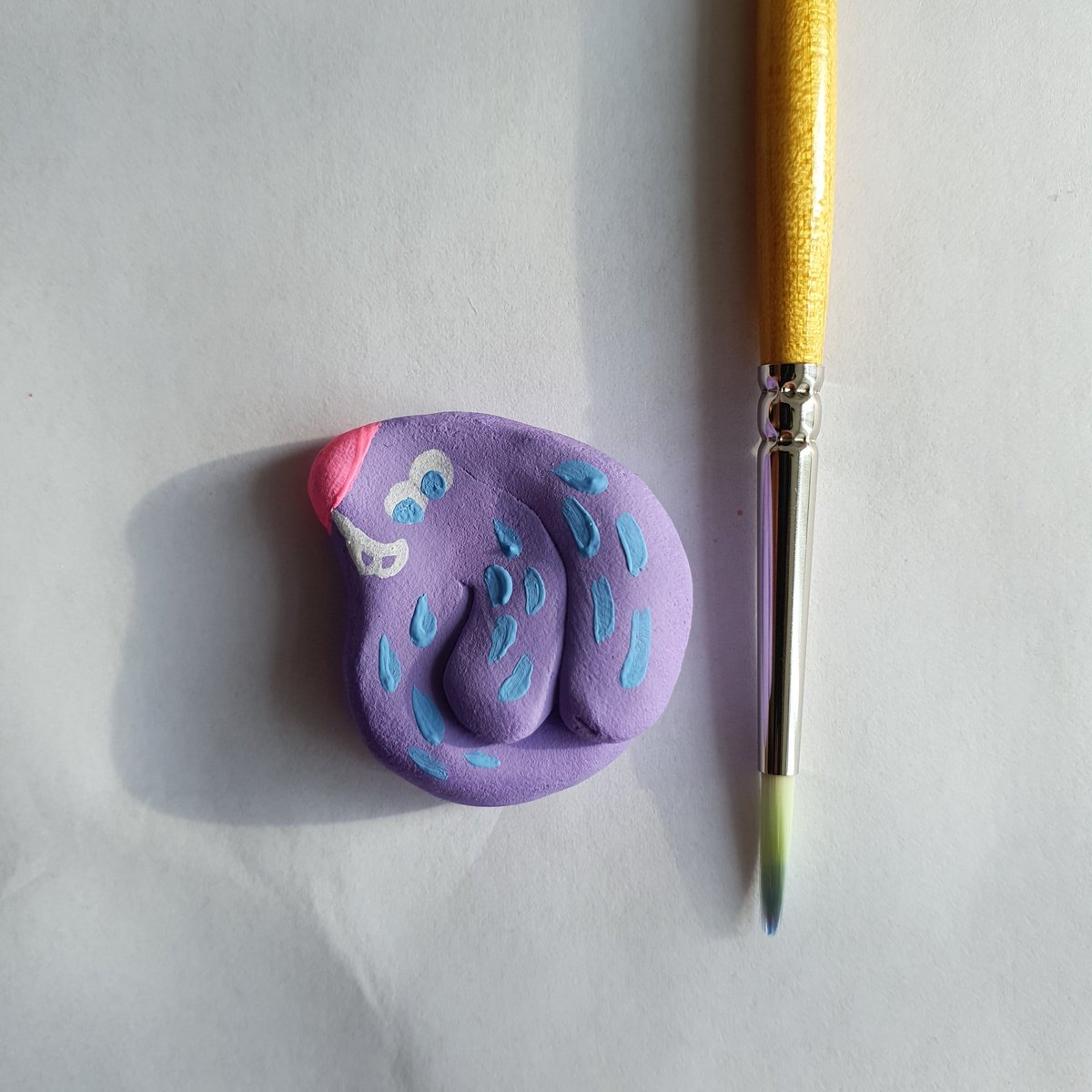 wenofakind's tweet photo. Workin on more little pin pals today! ✨ https://t.co/hf2ojLms7n