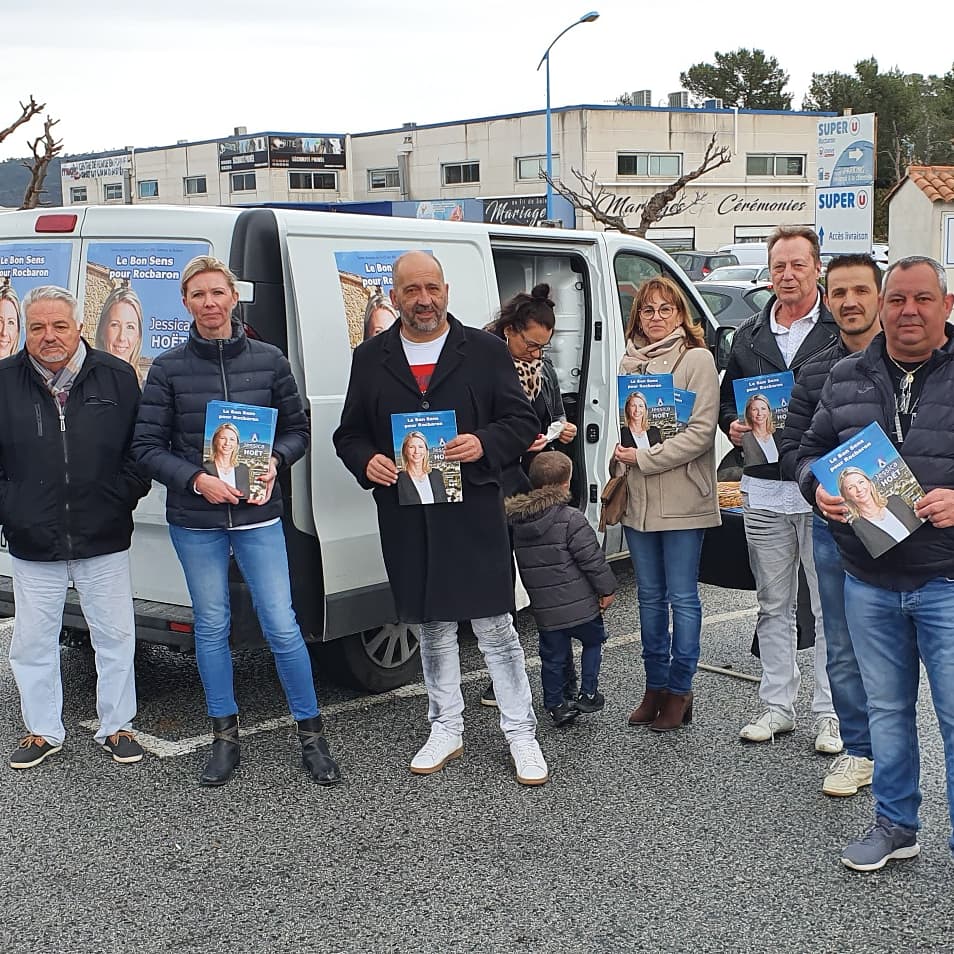 LRocbaron's tweet photo. Permanence mobile ce matin #Rocbaron #municipale2020 #15mars #UnSeulVote https://t.co/fH4NJV5rDJ