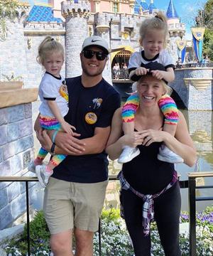 MySportsUpdate's tweet photo. Kelly Stafford, wife of #Lions QB Matthew Stafford, announced on Instagram that they're expecting baby No. 4 this summer. 

Back in April, Kelly Stafford underwent a 12-hour surgery to remove a brain tumor. 

Great to see everyone with big smiles. https://t.co/AkjEF0ilGW