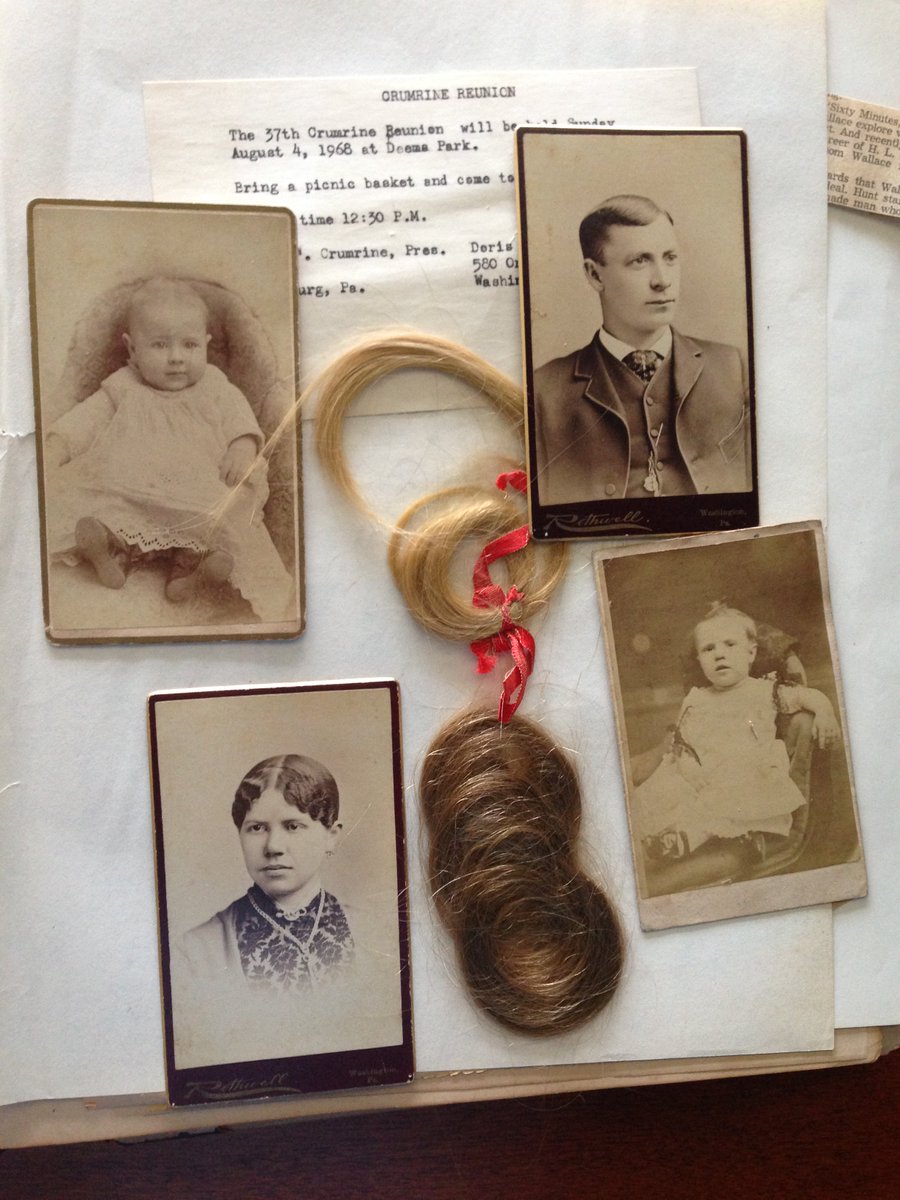 biblerescue's tweet photo. In addition to the rich family history some family bibles have precious photos or family treasures. We seek to reunite family bibles with living family members. #Bible #biblerescue #biblejournaling #roostech #rootstech202 https://t.co/JpzqzVp2u0