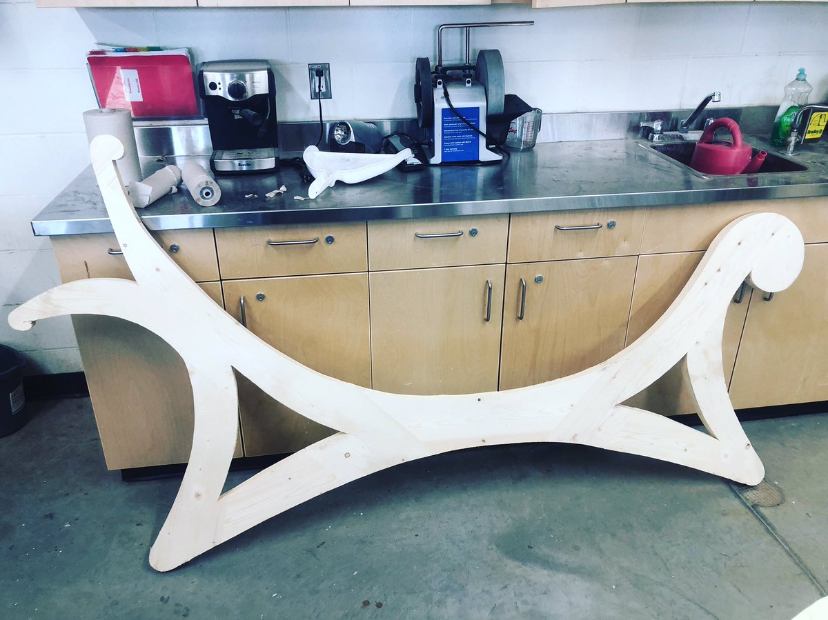 Mr. Wisniewski is at it again! Any guesses what this beauty will become? 🙌🏻 #finearts #fortsask #cinderella <a href="/SABCatholic/">St. André Bessette</a>