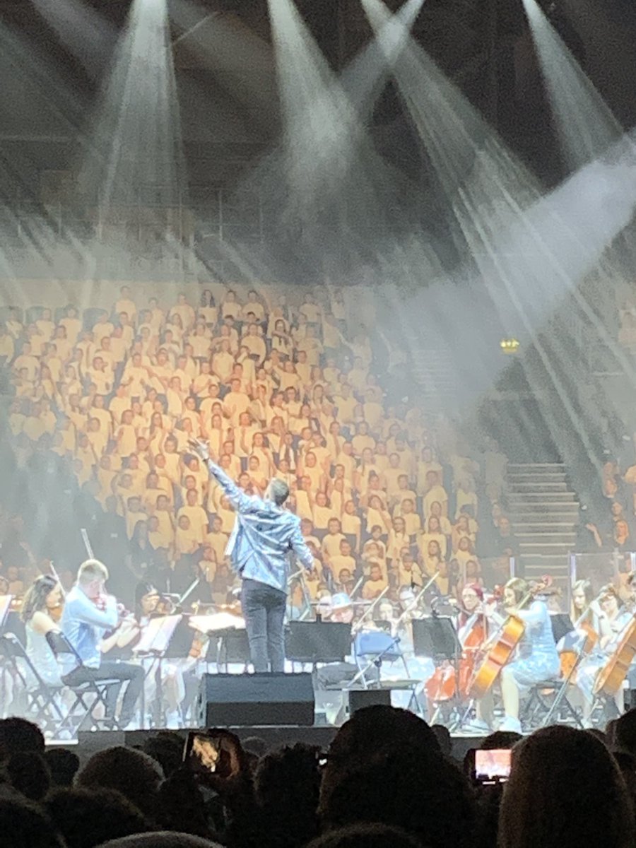 Enjoying <a href="/StAnnesDerry/">St Anne's Primary School Derry</a> who took part in the #peaceproms2020 today, well done everyone involved it was a great day