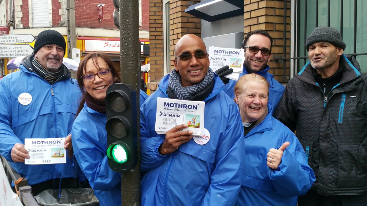 XavierPERICAT's tweet photo. @Mothron1Vision c'est encore un sympathique week-end de #mobilisation autour de @GMothron et de son projet #MothronuneVision sur les marchés d'Argenteuil ! 1/2 #ArgenteuilVilleAVivre https://t.co/kIEbUjsczh