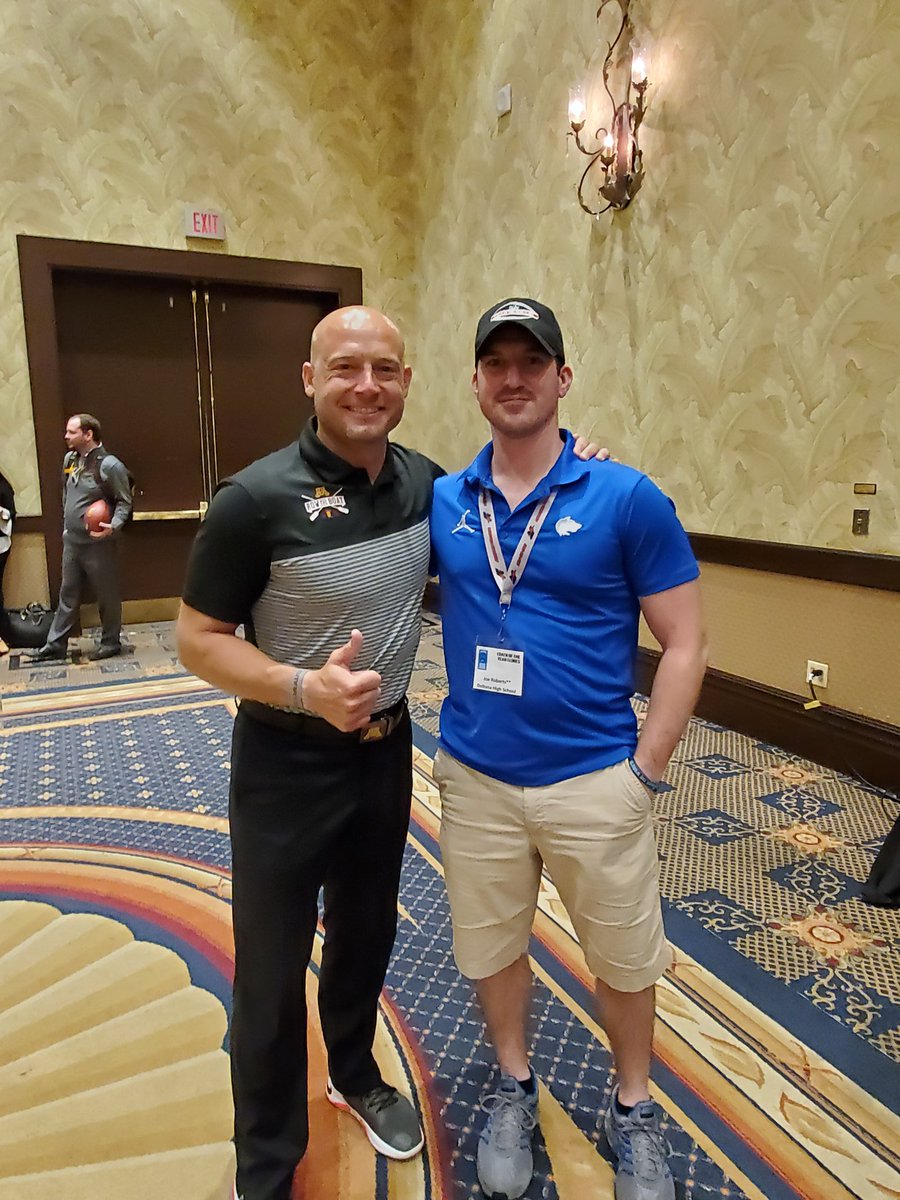 Coach_Roberts1's tweet image. Learned a lot this weekend at the @NikeCOYOrlando this weekend, spring ball can't come soon enough! #deltonawolves #football #fearthepack