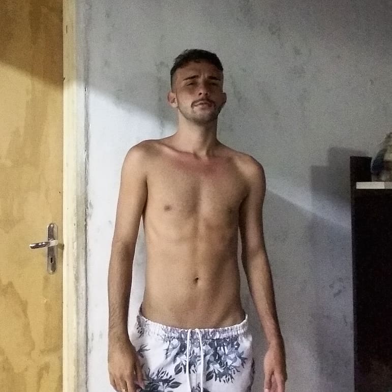 bricioloko's tweet photo. Agr que o Carnaval já passou sera que consigo arrumar um namoradinho ???? #CrushLGBTQ https://t.co/eehNlkfO1E