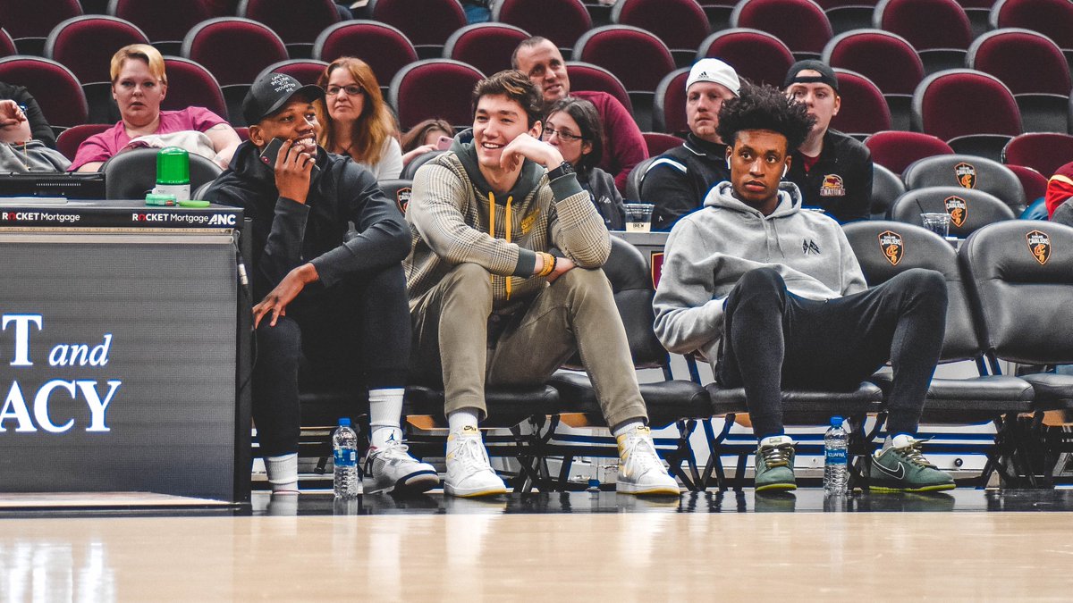 ChargeCLE's tweet photo. We've got some fans in the House today #ChargetoCleveland https://t.co/w8yiyUNFH9