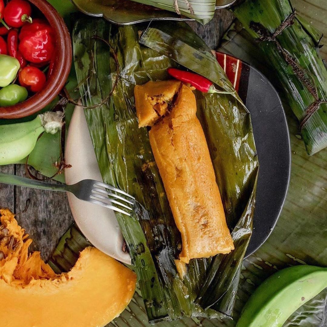 AfroNationPR's tweet photo. Puerto Rican pasteles are made of a green plantain masa dough filled with a meat stew and wrapped in banana leaves 😋 ⁣

We're gonna be eating GOOD in Puerto Rico! 🇵🇷 ⁣
⁣ https://t.co/BWfZ9lR4C1
