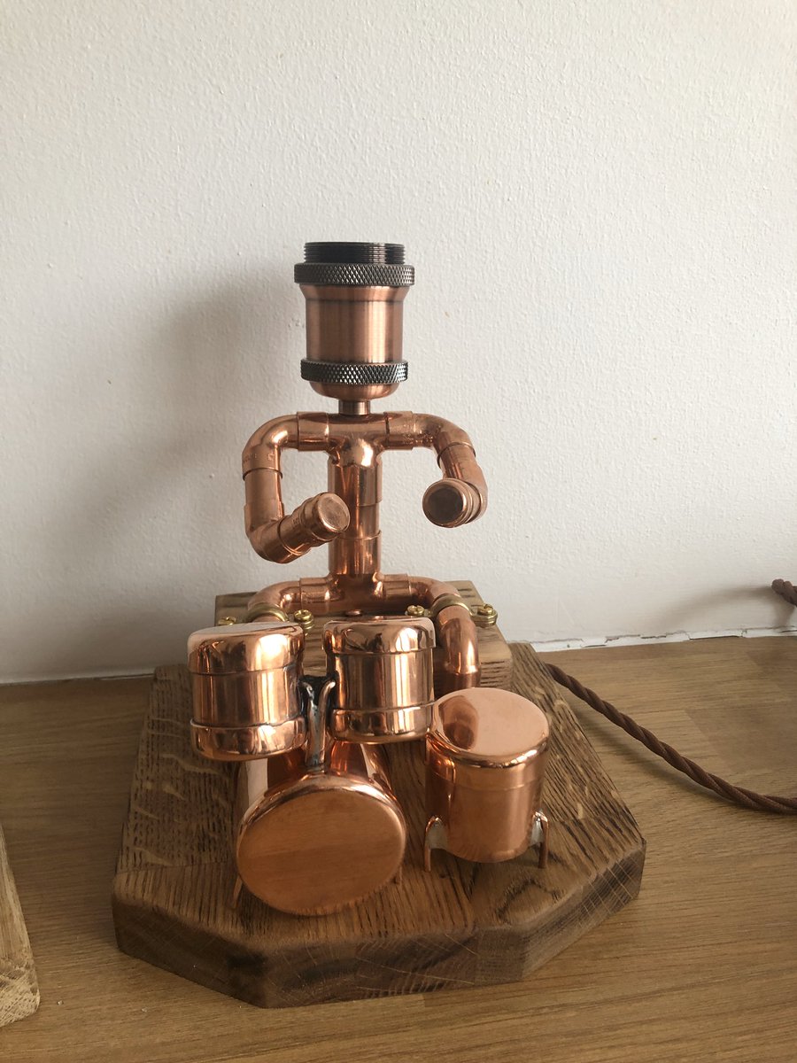 MaxVonSama's tweet photo. #Steampunk-ish โ๏ธ Awesome of the Day: Drummer ๐ฅ Lamp ๐ก Made of Copper Pipes By @BespokeBowtique #SamaCuriosities ๐ #SamaDesign https://t.co/NippMACOsq