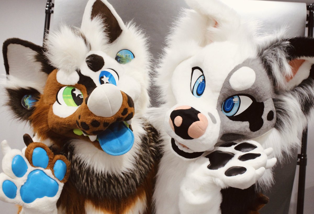 Mintitacos's tweet photo. No Minti photos this weekend, but I got to snap some shots of my two best friends!
💖 @rykercollie 💖
💖 @kaitoshep 💖
📸: (me) @Mintitacos/@Depreshiram
#MCB #MultiColorBark https://t.co/iJquumjTaA
